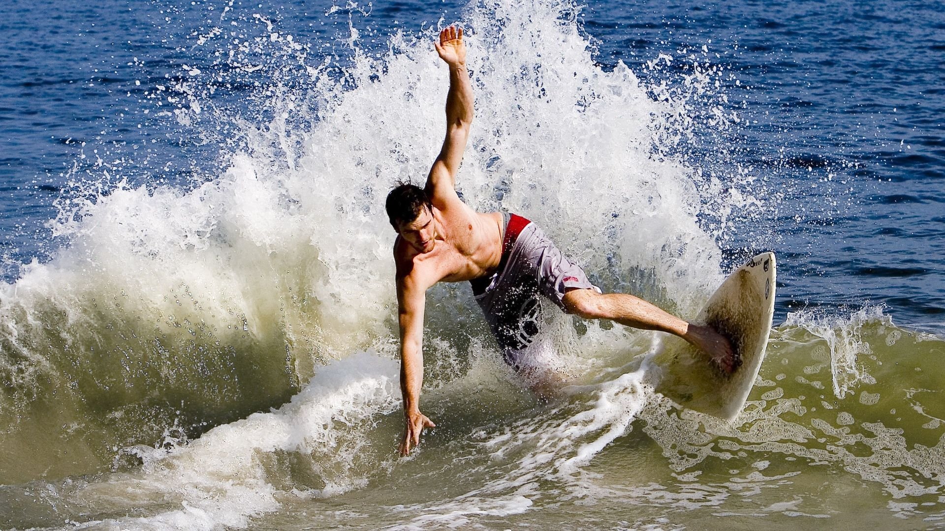 河床主场大胜对手,河床ds足球